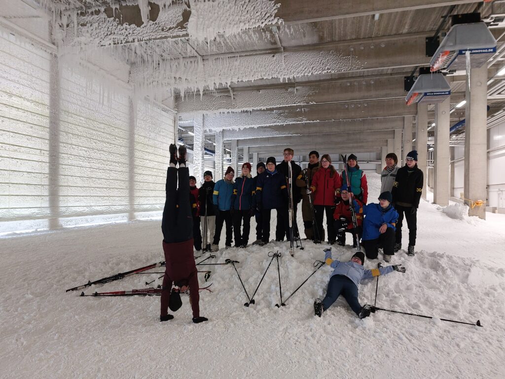 Gruppenfoto in der Skihalle