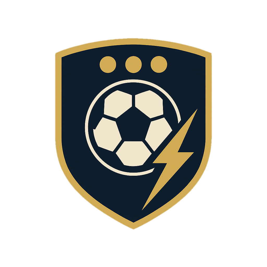 Das Vereinslogo des Drei Punkte FC. Es hat einen schwarzen Hintergrund und einen goldenen Rahmen. Im Inneren ist ein Fußball gezeichnet, rechts darunter ein goldener Blitz. Über dem Ball befinden sich drei Punkte, so ähnlich wie auf einer Blinden-Armbinde.